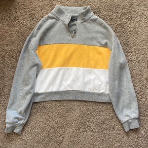 Gray, yellow and white cropped crew neck